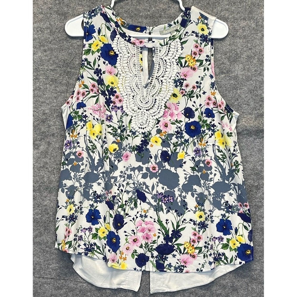 DANIEL RAINN Floral Crochet Lace Top Women Large White Blue Sleeveless‎ Boho NWT